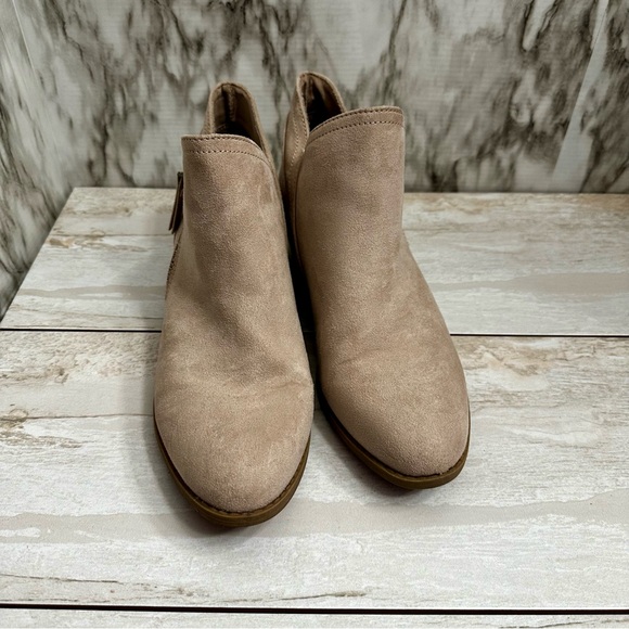 Arizona Coachella Women’s Sz 10 Brown Faux Suede Ankle Bootie Western Fallcore - Picture 3 of 14